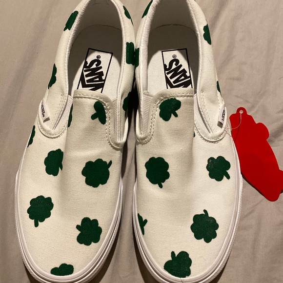 Hand painted shamrock vans size 7.5 - Picture 1 of 2